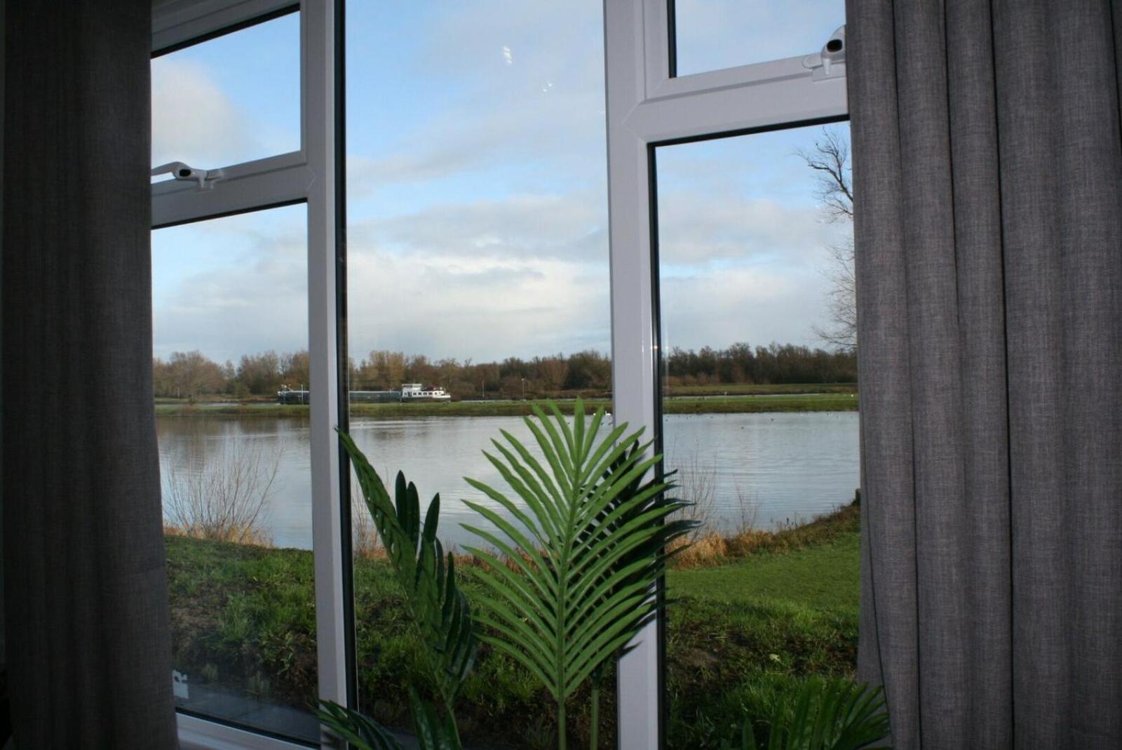 Recreatiepark En Jachthaven De Scherpenhof Terwolde Chambre photo